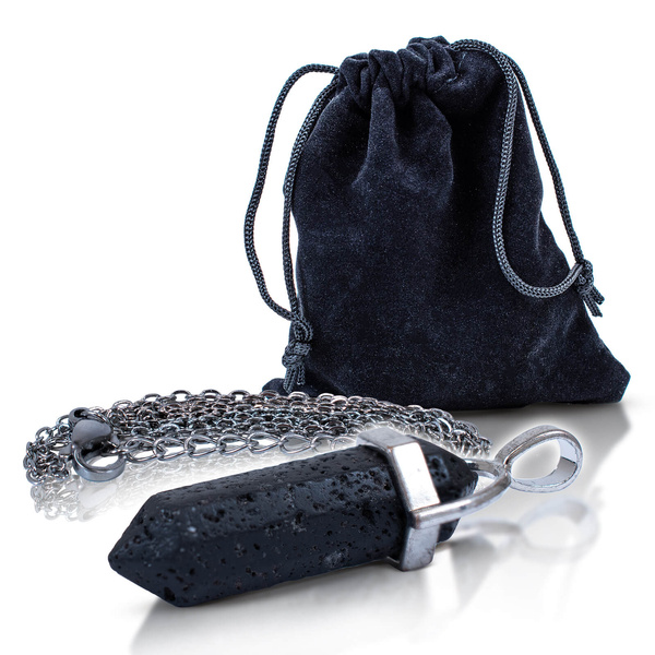 Kamień lawowy – zawieszka z łańcuszkiem w woreczku